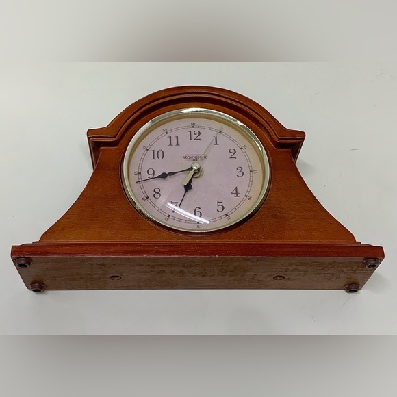 Vtg Brownstone Gold Tone Metal Hardwood Quartz Analog Mantle Clock - Picture 13 of 16